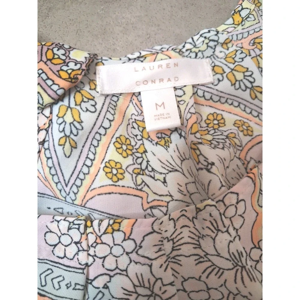 Lauren Conrad Geometric Shirt Womens Size Medium - Picture 4 of 8